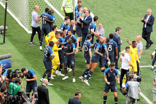 充滿了懸念 充滿了懸念