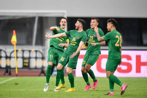 拉近彼此的 拉近彼此的